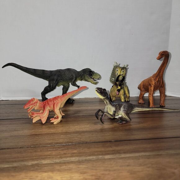 Set of 5 Variety Small-Medium Dinosaurs - Picture 1 of 12